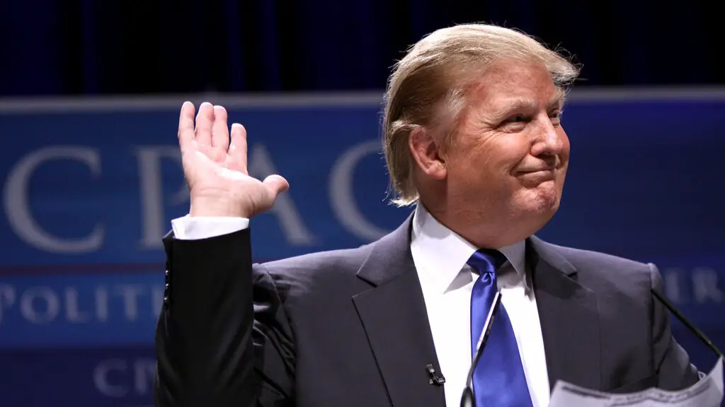Can i work for donald trump in the white house?