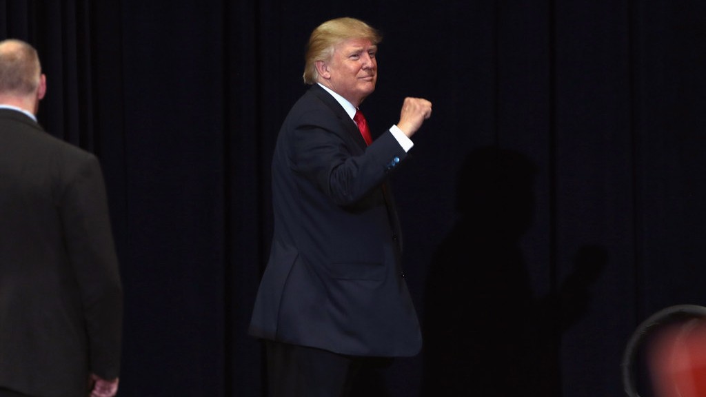Did bill gates suppport donald trump?
